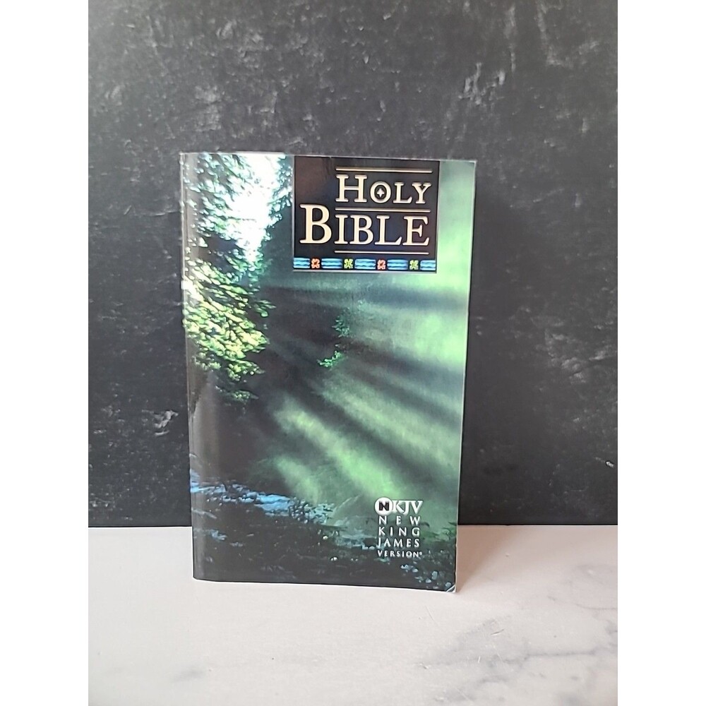 NKJV LC Bible by Not Available (1982, Trade Paperback)